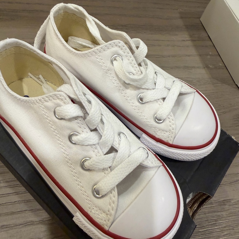 Converse Kids Low-Top Canvas Sneakers in White with Red Stripe - Picture 3 of 4